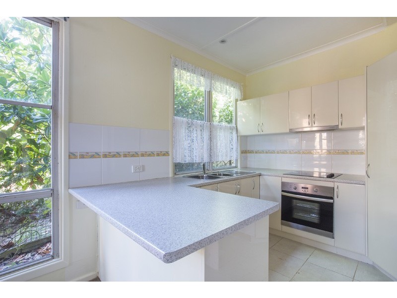 4 Pine Street, Batehaven NSW 2536