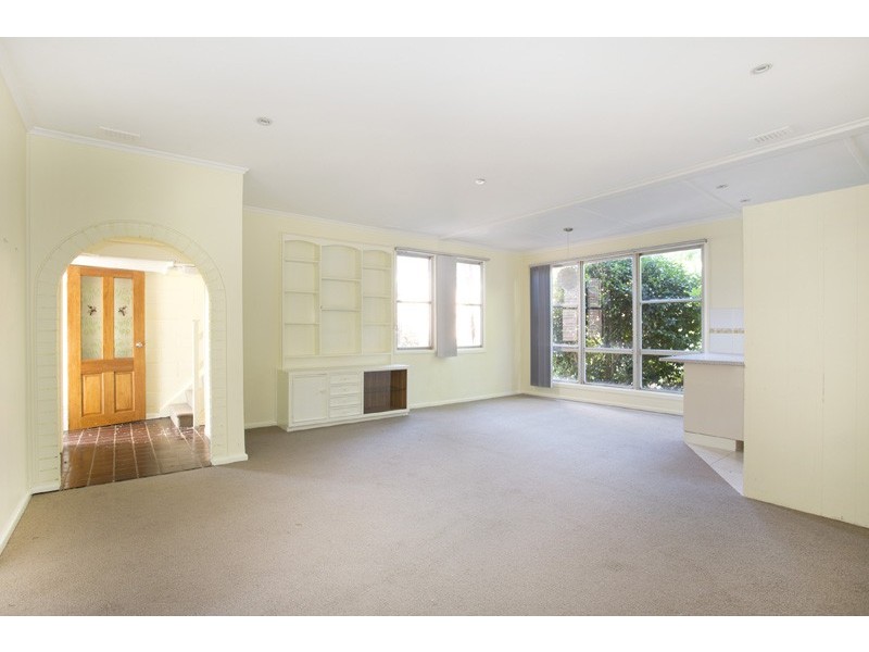 4 Pine Street, Batehaven NSW 2536
