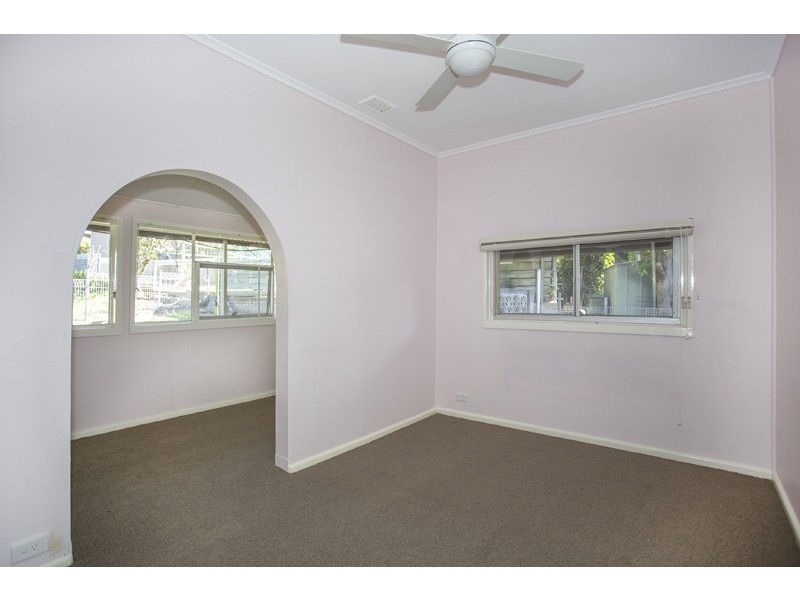 4 Pine Street, Batehaven NSW 2536