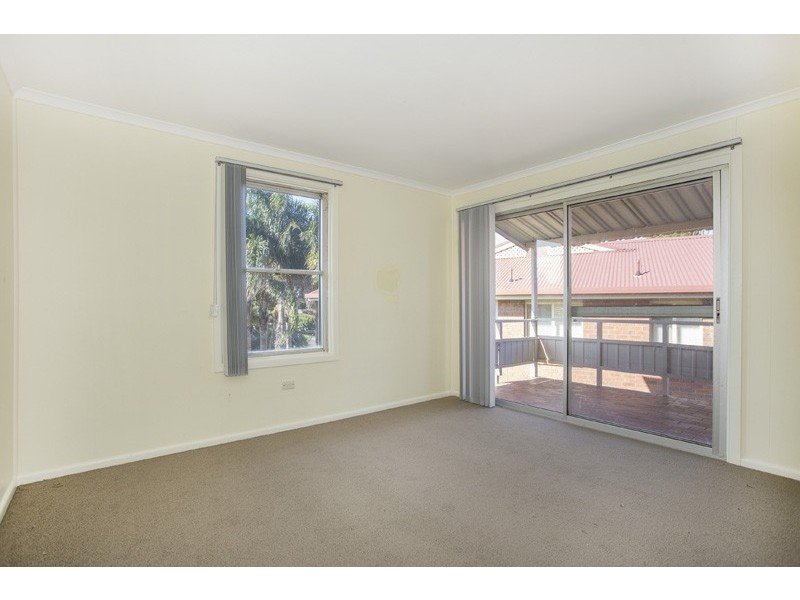 4 Pine Street, Batehaven NSW 2536