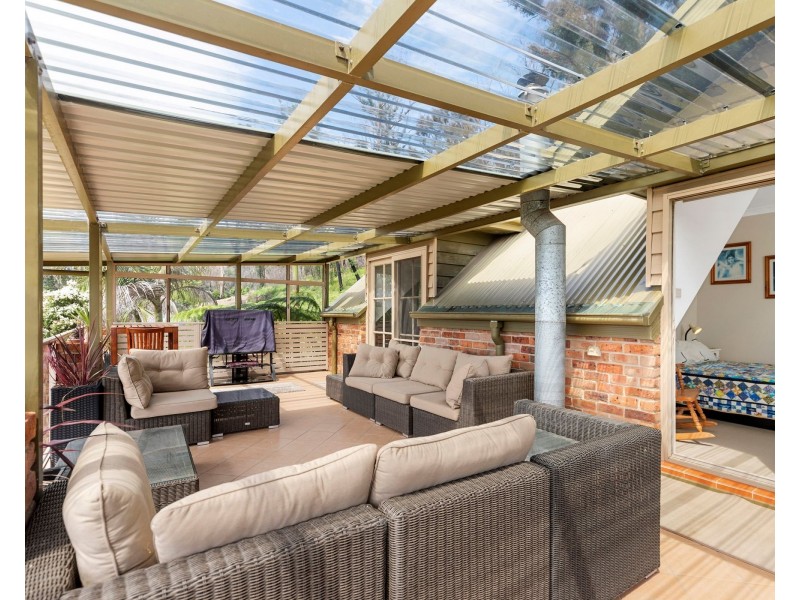 6 Figtree Close, Surf Beach NSW 2536