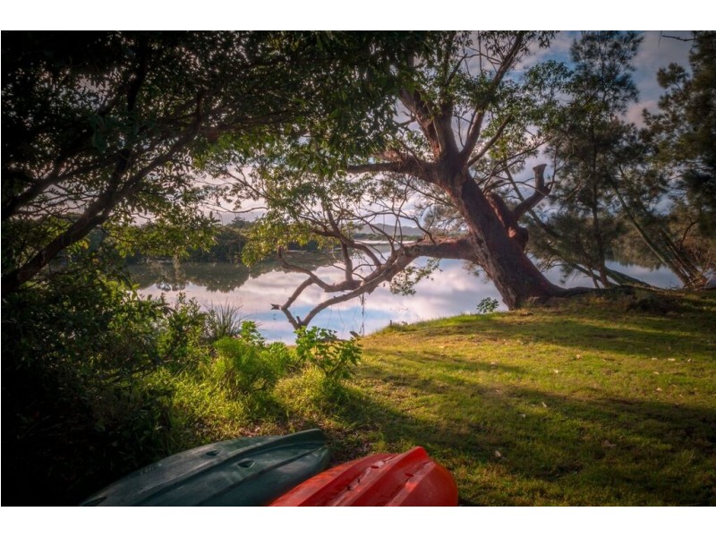 245 Annetts Parade, Mossy Point NSW 2537