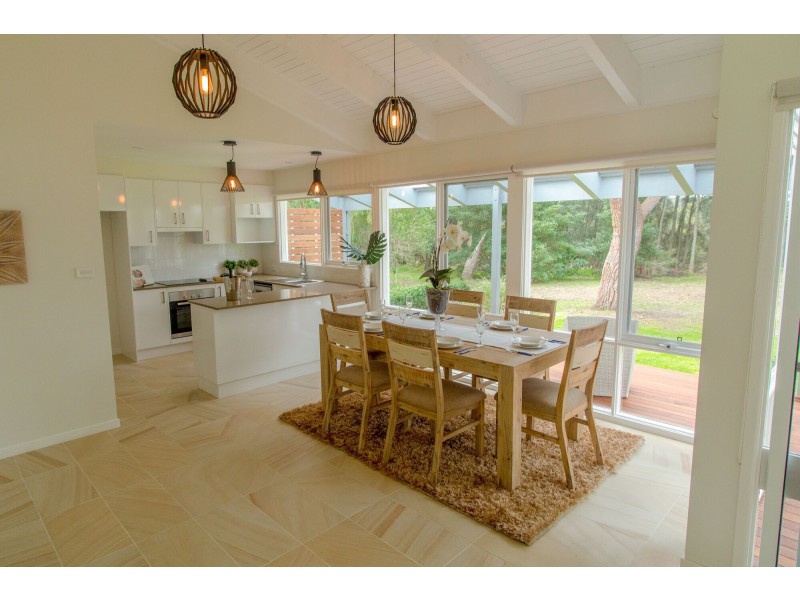 245 Annetts Parade, Mossy Point NSW 2537