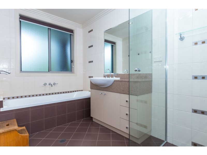16 Calga Crescent, Catalina NSW 2536