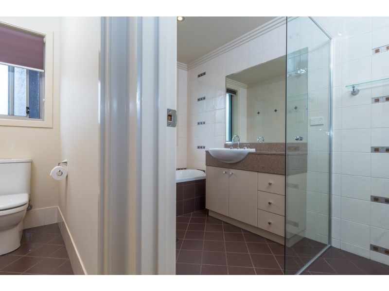 16 Calga Crescent, Catalina NSW 2536