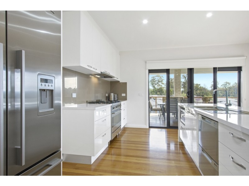 3 Hunter Place, Sunshine Bay NSW 2536