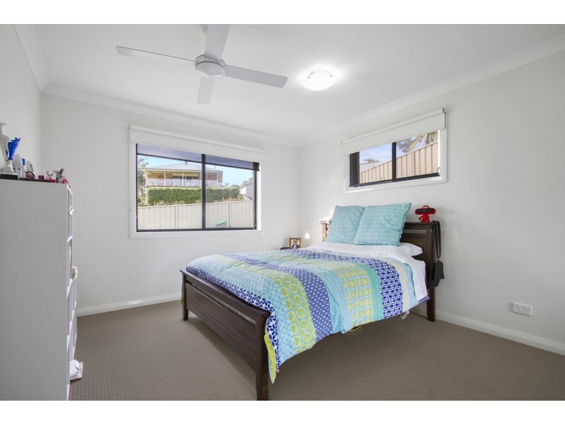 3 Hunter Place, Sunshine Bay NSW 2536