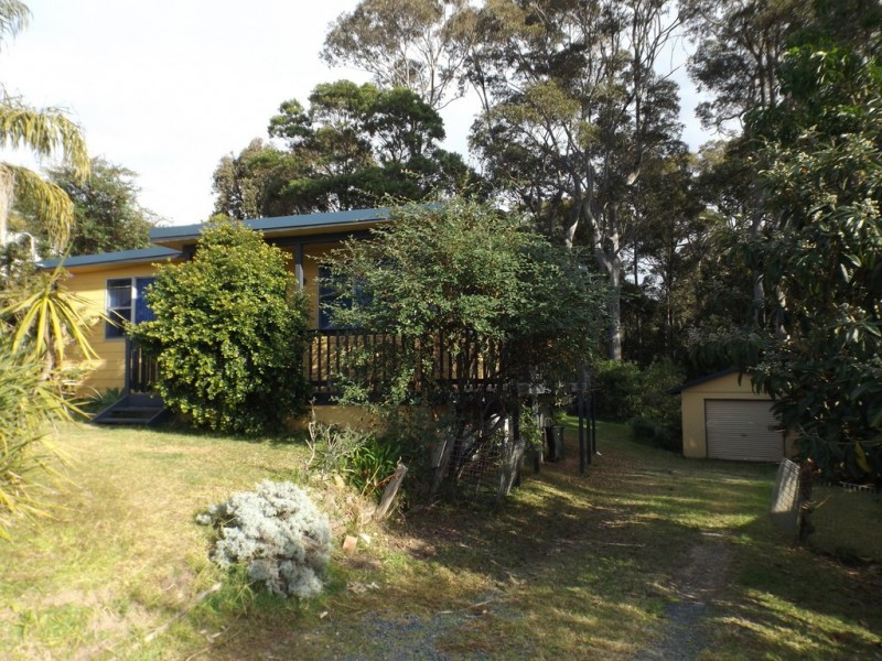 18 Yugura Street, Malua Bay NSW 2536