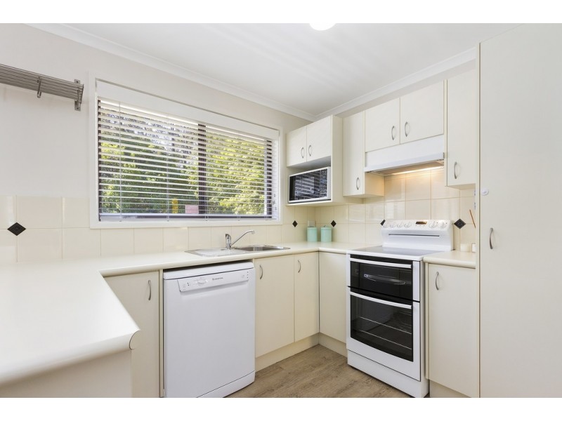 31 Flinders Way, Surf Beach NSW 2536