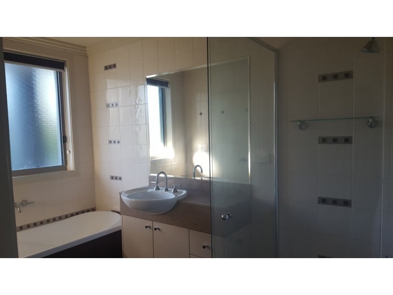 16 Calga Crescent, Catalina NSW 2536