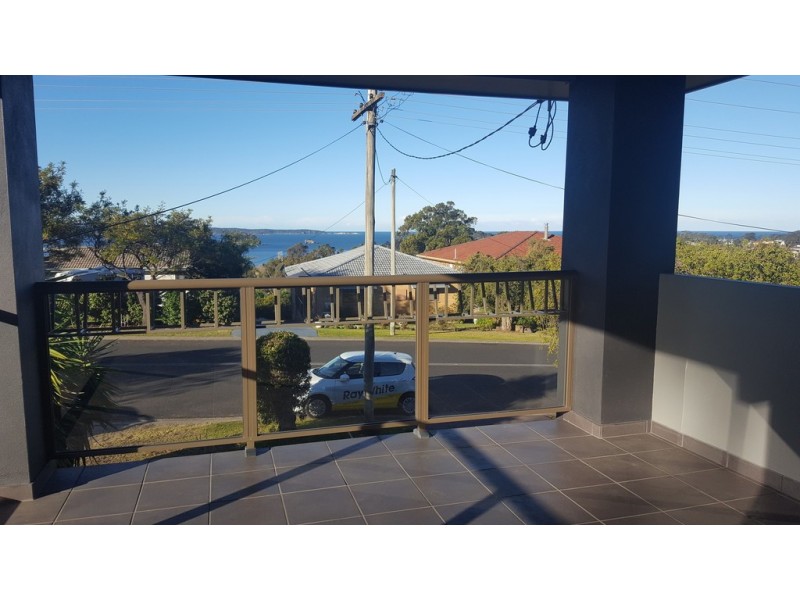 16 Calga Crescent, Catalina NSW 2536