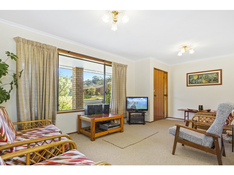 25 Cook Avenue, Surf Beach NSW 2536