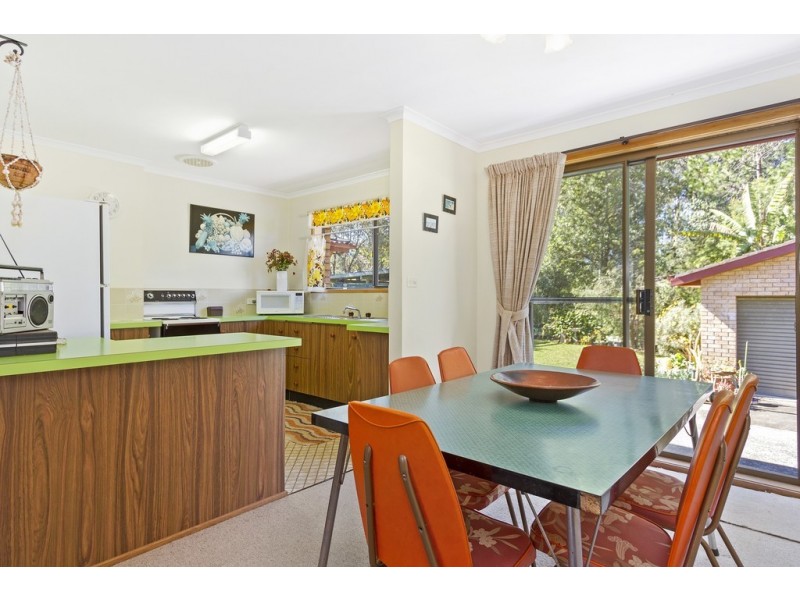 25 Cook Avenue, Surf Beach NSW 2536