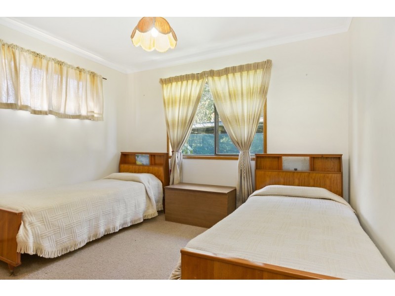 25 Cook Avenue, Surf Beach NSW 2536