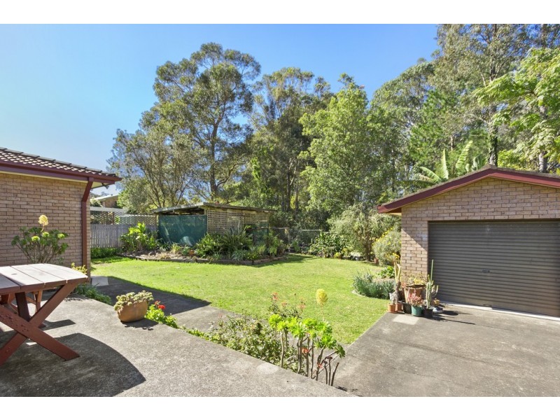 25 Cook Avenue, Surf Beach NSW 2536