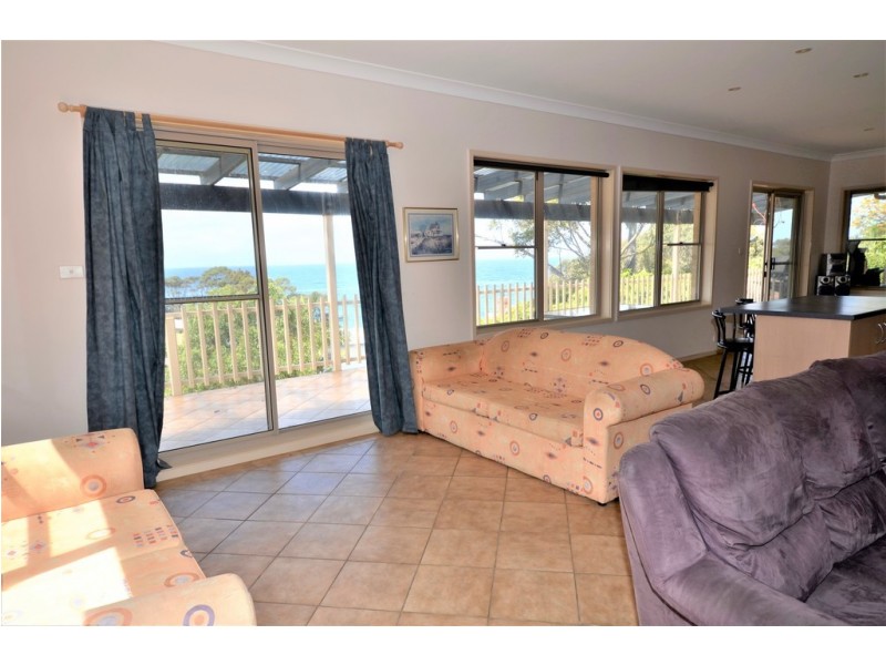 4 Nerang Place, Malua Bay NSW 2536