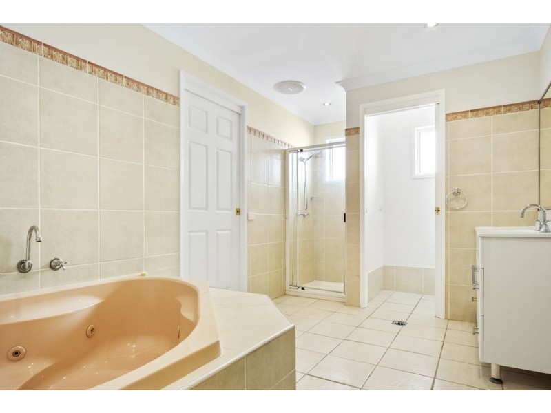 37 Dominic Drive, Batehaven NSW 2536