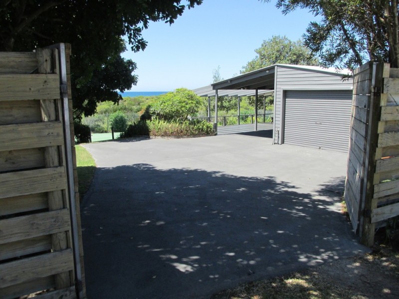 2 Ingram Place, Broulee NSW 2537