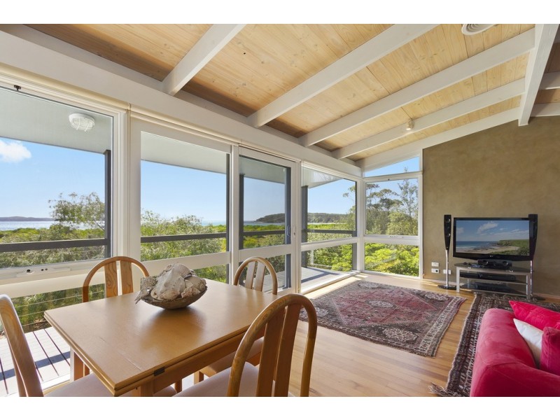 2 Ingram Place, Broulee NSW 2537