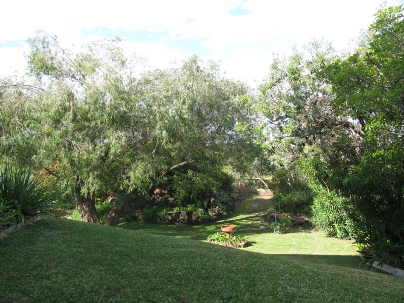 2 Ingram Place, Broulee NSW 2537