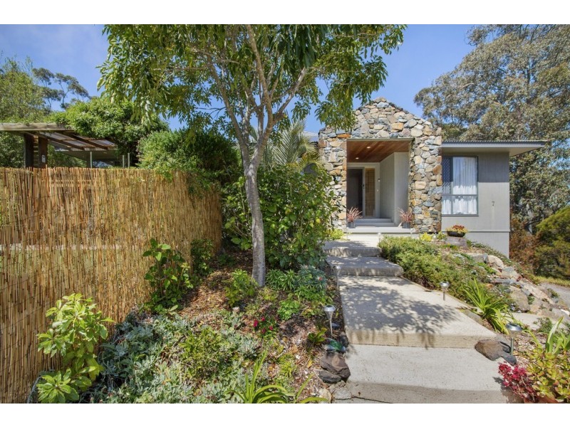 7 Tinarra Close, Lilli Pilli NSW 2536