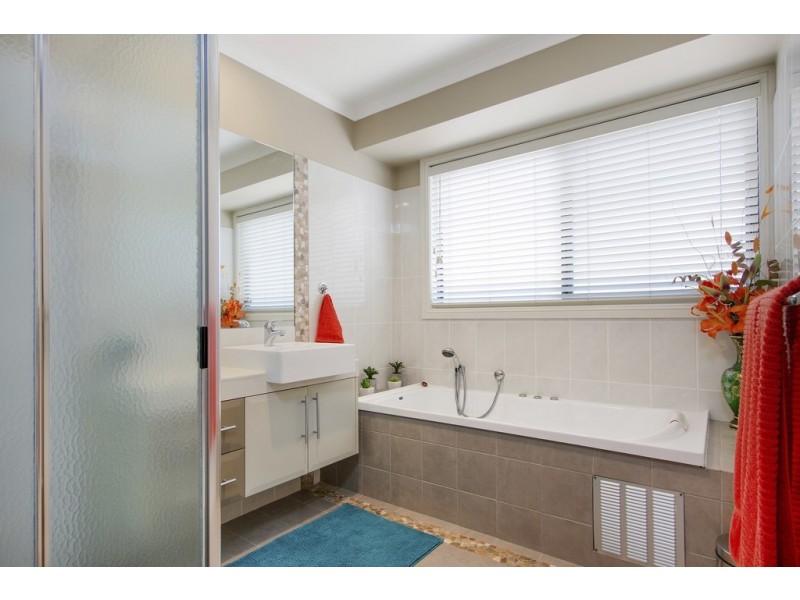 7 Tinarra Close, Lilli Pilli NSW 2536