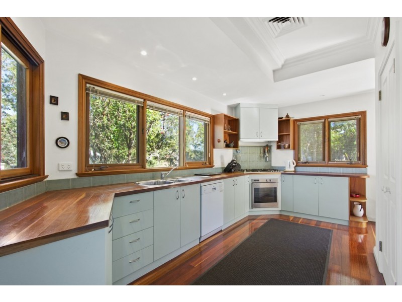 7 Barlings Drive, Tomakin NSW 2537