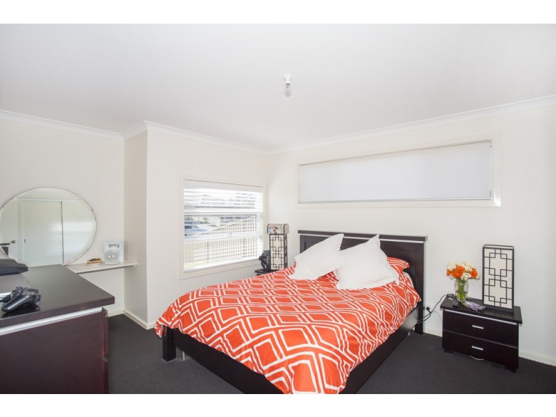 6 Griffiths Run, Broulee NSW 2537