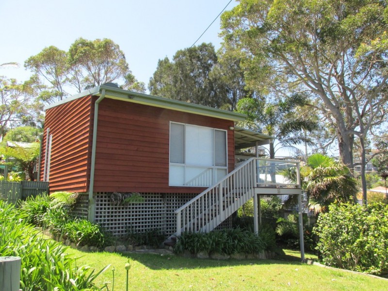 16 Tallawang Ave, Malua Bay NSW 2536