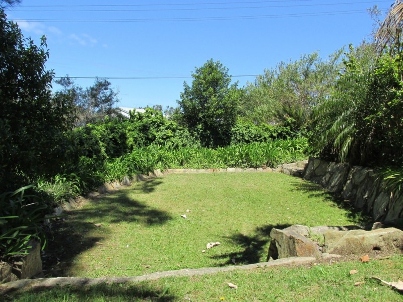 16 Tallawang Ave, Malua Bay NSW 2536