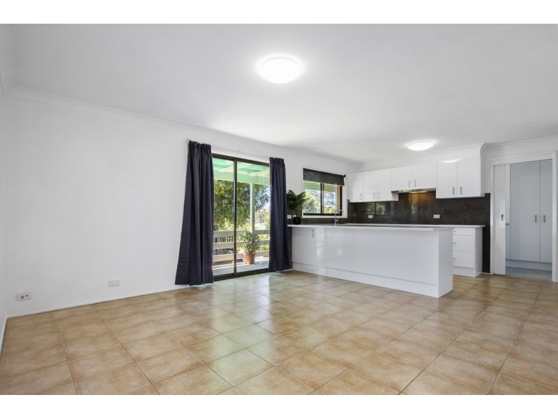 64 Eric Fenning Drive, Surf Beach NSW 2536