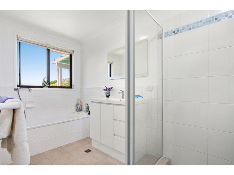 64 Eric Fenning Drive, Surf Beach NSW 2536