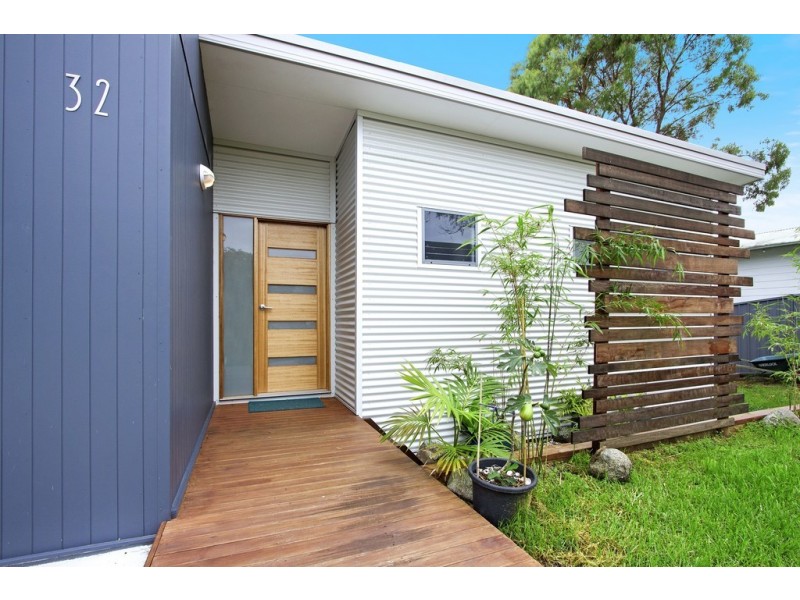 32 Dell Parade, Moruya Heads NSW 2537