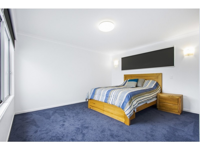 32 Dell Parade, Moruya Heads NSW 2537