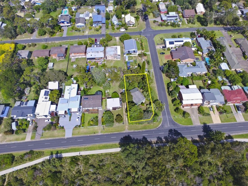 95 Coronation Drive, Broulee NSW 2537