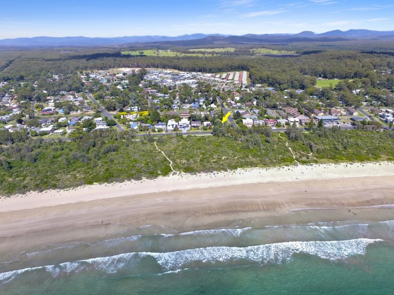 95 Coronation Drive, Broulee NSW 2537