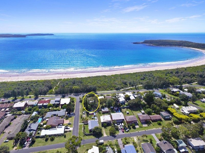 95 Coronation Drive, Broulee NSW 2537
