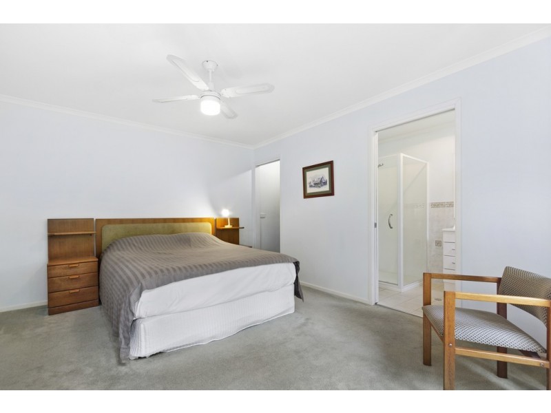 5 Cox Place, Sunshine Bay NSW 2536