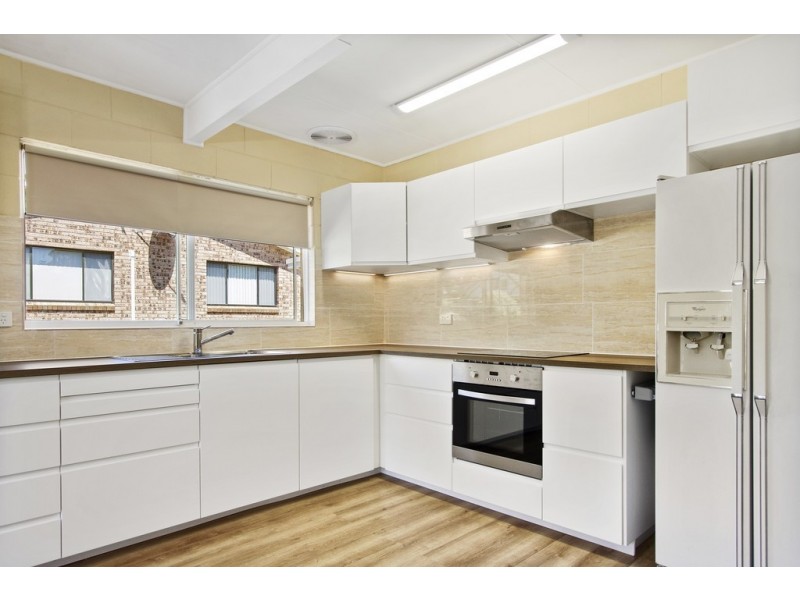 64 Edward Road, Batehaven NSW 2536