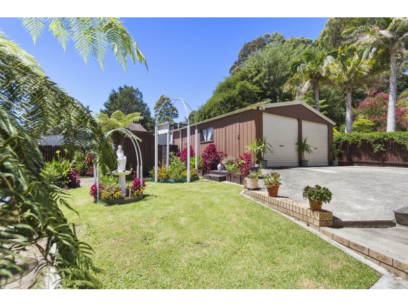 11 Clare Crescent, Batehaven NSW 2536