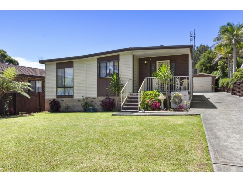 11 Clare Crescent, Batehaven NSW 2536