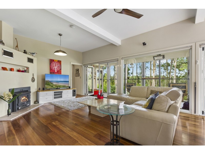 19 Annetts Parade, Mossy Point NSW 2537