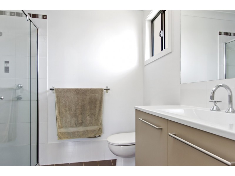 20 Freycinet Drive, Sunshine Bay NSW 2536