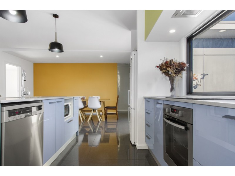 4 Griffiths Run, Broulee NSW 2537