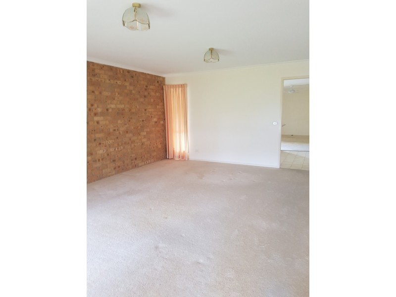 4 Caley Place, Sunshine Bay NSW 2536