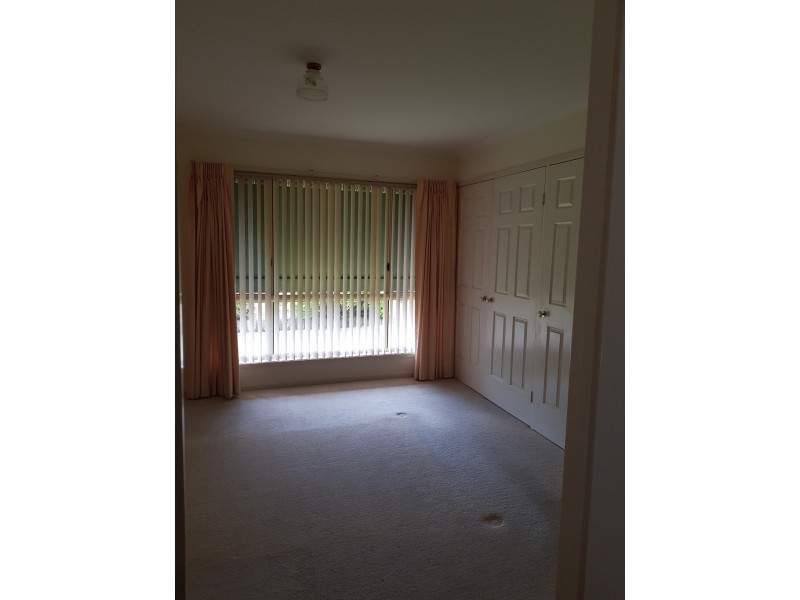 4 Caley Place, Sunshine Bay NSW 2536