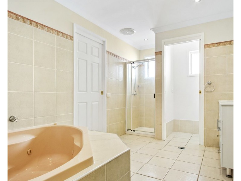 37 Dominic Drive, Batehaven NSW 2536