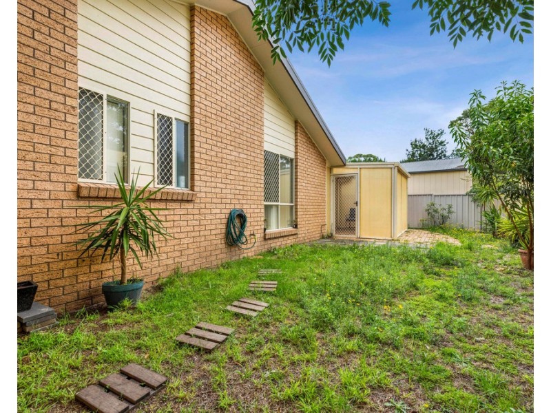2/1 Cambridge Crescent, Broulee NSW 2537