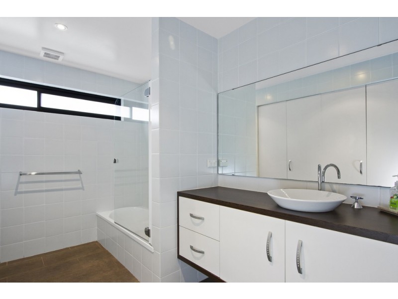 49B Coronation Drive, Broulee NSW 2537