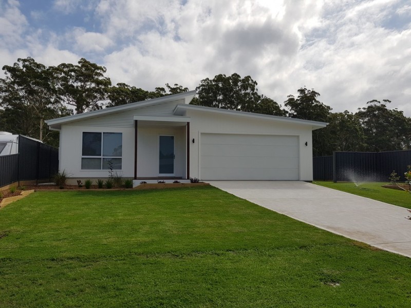 17 Gillan Grove, Broulee NSW 2537
